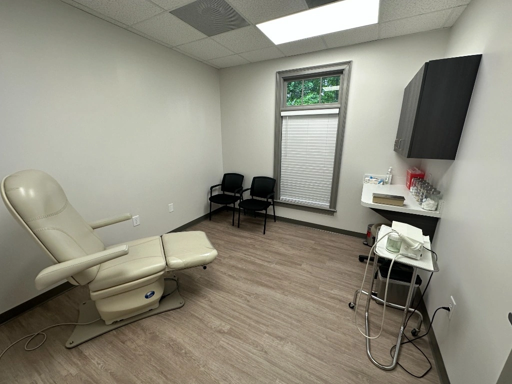 Clinical Treatment & Diagnostic Room